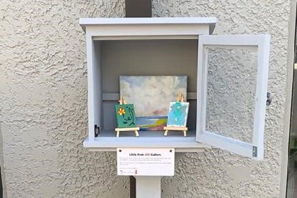 Tiny Art Gallery