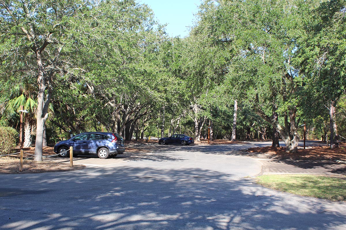 Isladers Beach Parking Lot