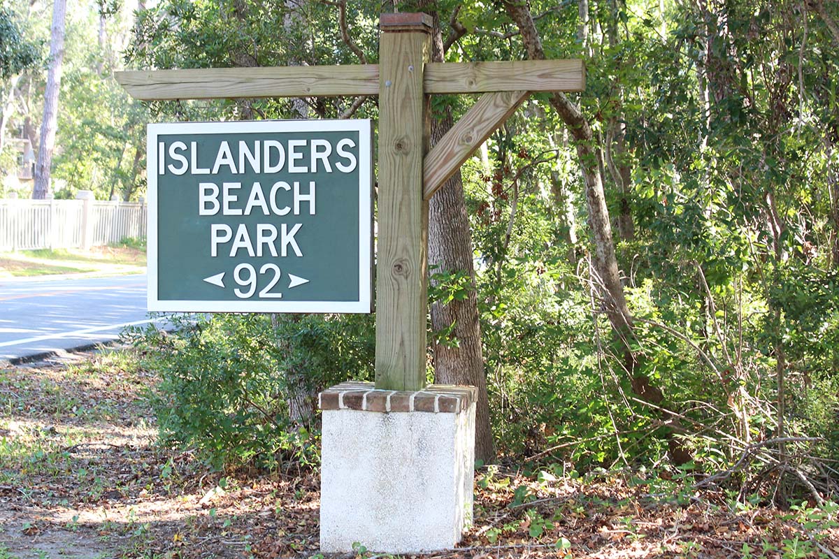 Driessen Beach Parking Lot